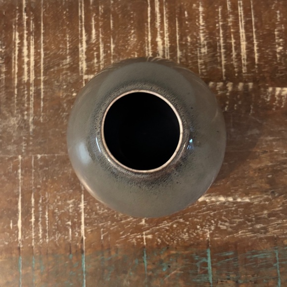 Rookwood Pottery Sophie Vase #10236 Gray with Blue Rim Present Day MMXVII 2017 - Picture 4 of 7